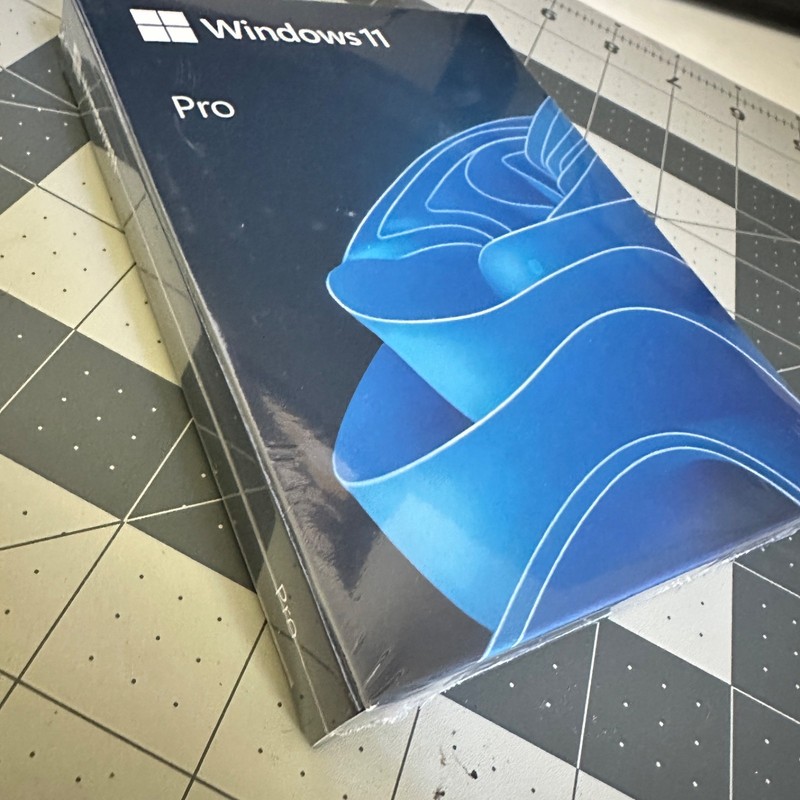 (LOT OF 10) Windows 11 Pro 64Bit USB Drive New Sealed Retail Pack SAME DAY SHIP! gallery