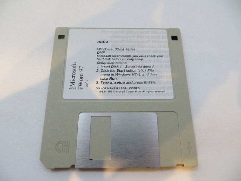 3.5" Floppy Disks MICROSOFT WORD 97 - SR-1 1996 18 Discs - gallery