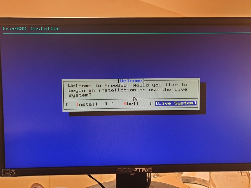 FreeBSD V15.0, 64-bit, Unix-like OS, Bootable Live and Install USB Flash Drive gallery