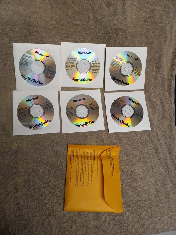 Genuine Microsoft Works Suite Software 2001 Complete 6 Discs With Product Key