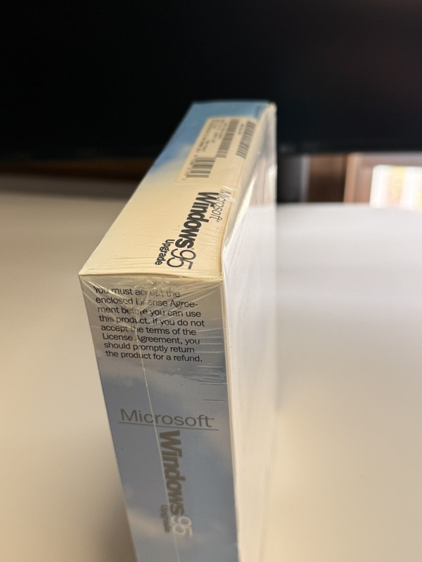 Windows 95 Upgrade for Windows/MS-DOS. RARE Promotional Sample version. gallery