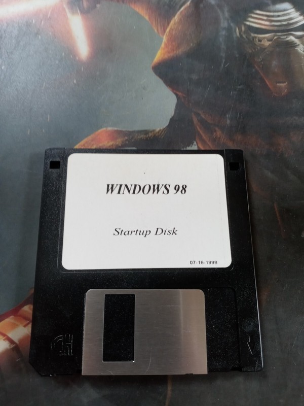 Windows 98 Software, instruction Manual and 3.50 inch floppy disk gallery