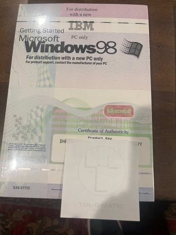 Windows 98 software, booklet and software key. NO SOFTWARE CD.