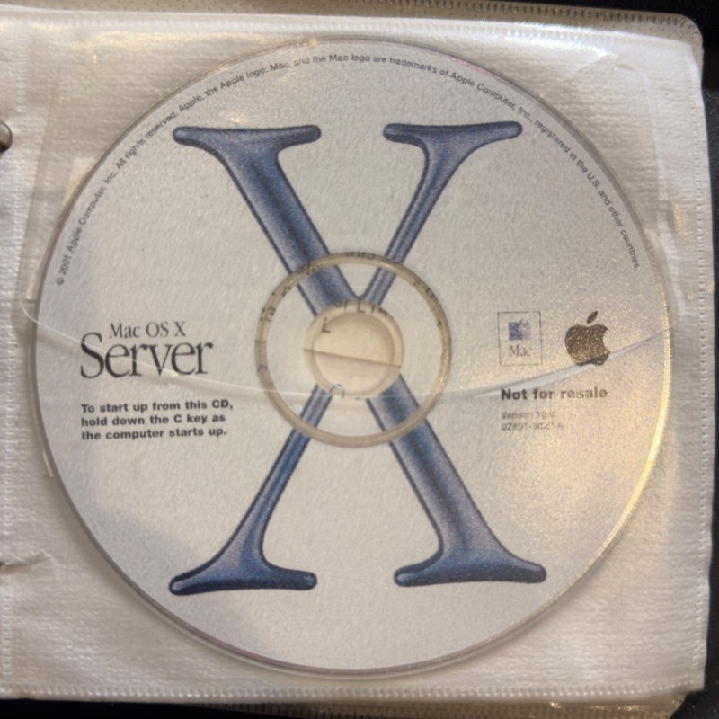 Apple Mac OS X Server 10.0 Unlimited & License With Apple Sales Web CD Binder
