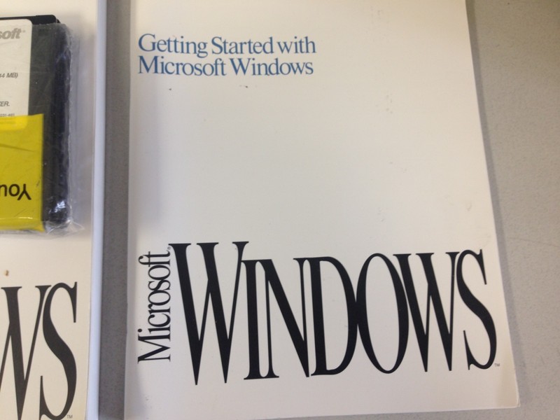 Genuine Microsoft Windows 3,1 Users Guide 6 Diskette 3 1/2" Media Ver. gallery