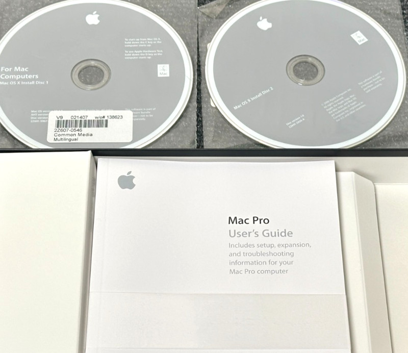 Mac Common Media Multilingual Mac OS X 10.4.8 Install Disc 1 & 2 * 2Z607-0546 gallery