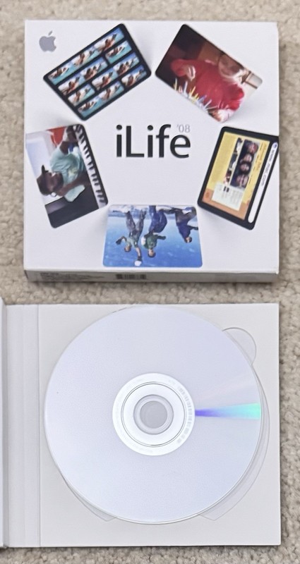 Apple iLife 08 Mac DVD Software iPhoto iMovie iWeb iDVD Mac OS X 10 - 10.4.9 gallery