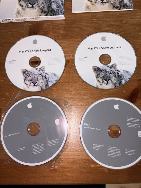 Apple Mac OS X Leopard Version 10.5.2 & Snow Leopard 10.6 Install DVDs Retail gallery