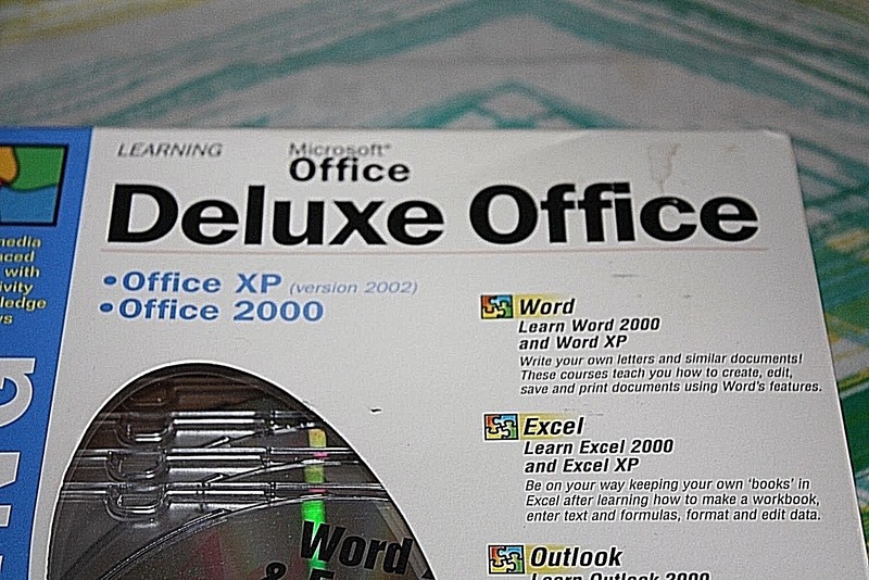 Microsoft Office XP & 2000 Training Deluxe Office 10 Tutorials on 4 CD-Roms-G-=