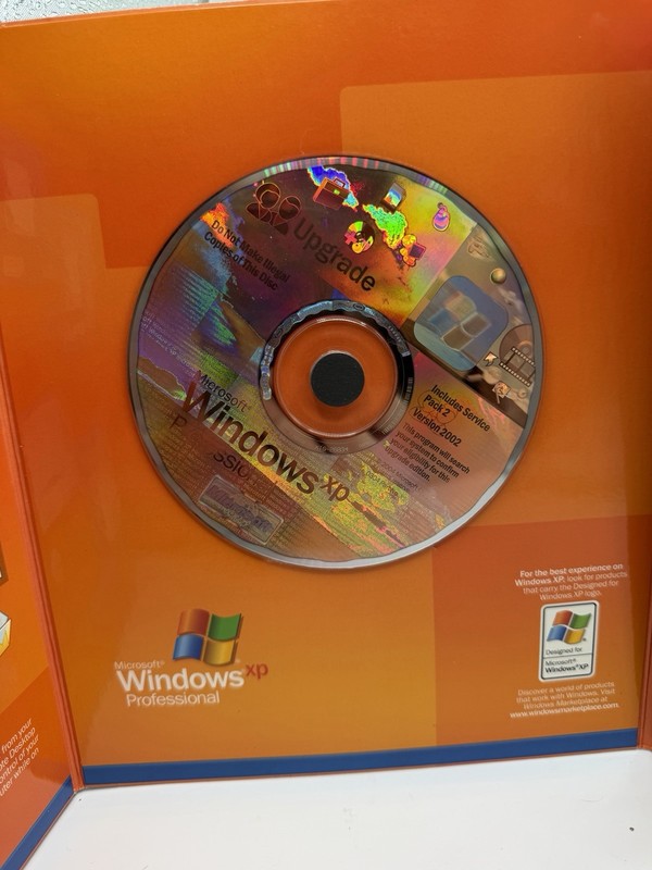 Microsoft Windows XP Professional Upgrade Version 2002 SP2 CIB w/ Product Key gallery