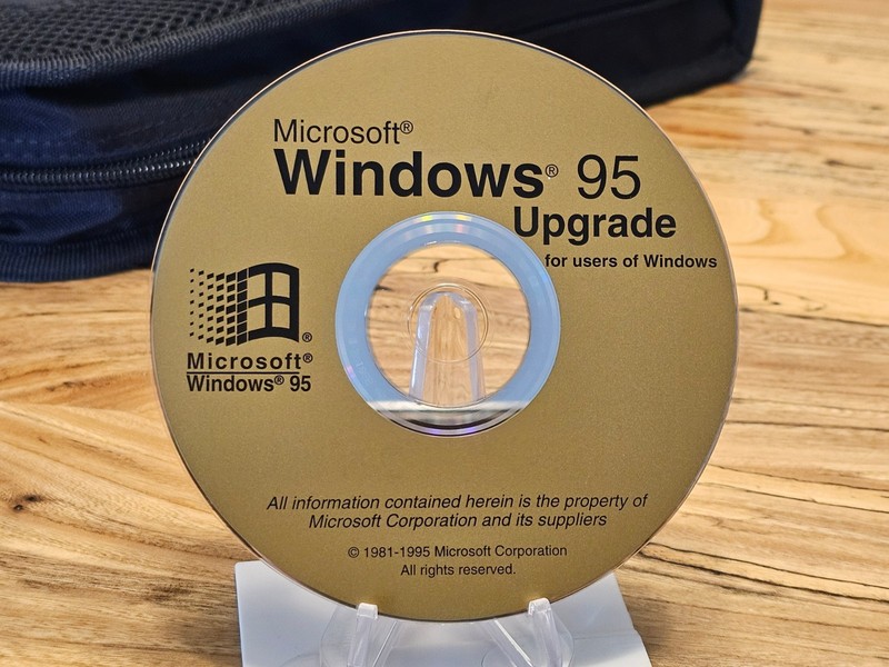 ULTRA RARE: Microsoft Windows 95 RTM Internal Gold Disc (Not Beta)!