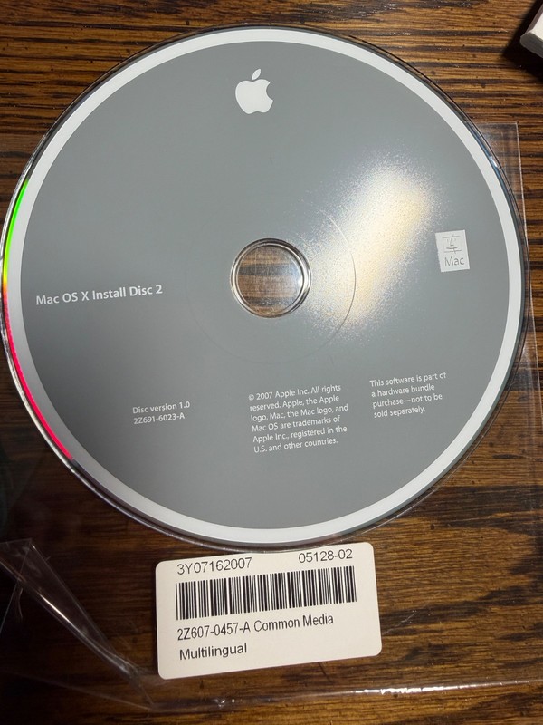 iMac OS X Install Disc 1 & 2 / Version 10.4.10 / 2007 Apple Inc.