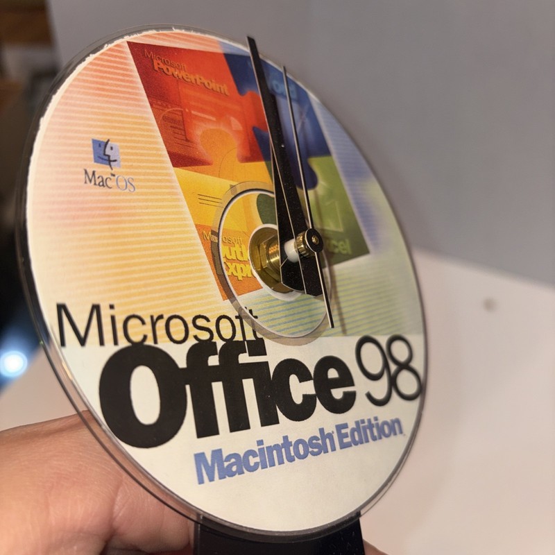 SPECIAL Microsoft Office 98 Macintosh Edition NOVELTY CLOCK FROM ORIGINAL DROP gallery