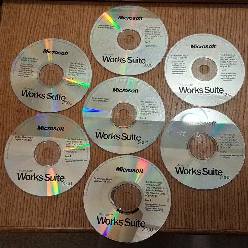 Microsoft Works Suite 2000 – 7 CD-ROM Set