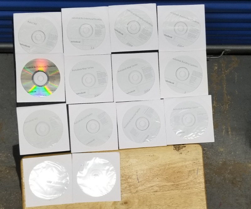 Autodesk/AutoCAD 2004 suite CD Software 14 CD ((NO Product Key))