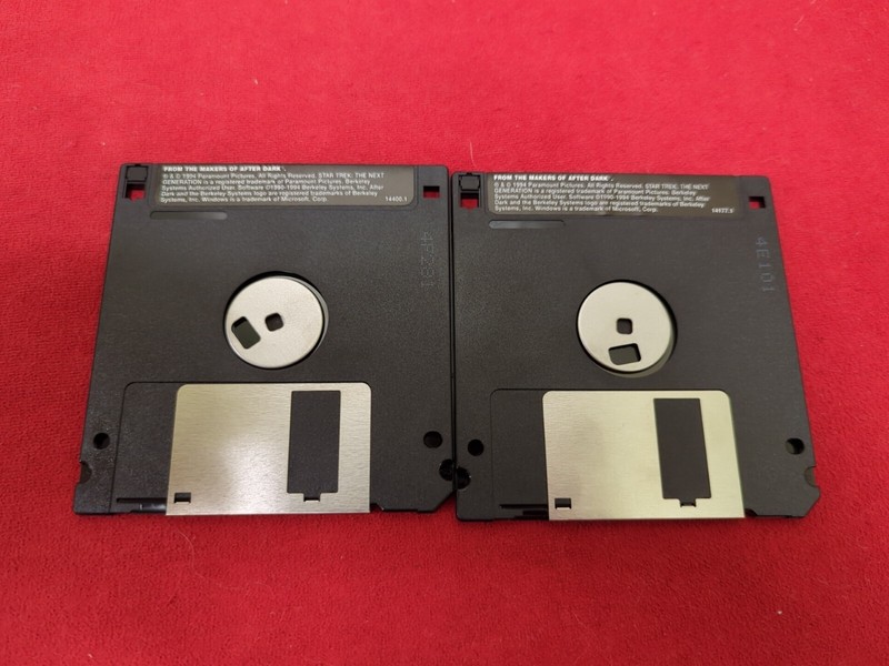 Star Trek The Next Generation 1994 Screen Saver PC/ Mac Berkely Complete 2 Disks gallery