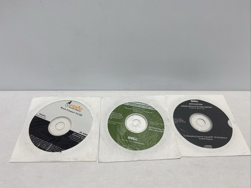 Dell Reinstallation CD WinXP SP2 , and 2 additional (READ Description) gallery