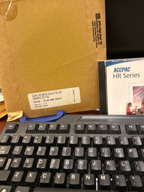 NEW. NEVER USED .ACCPAC HR Series . Corporate Edition v3.1 Evaluation Copy. NFR.
