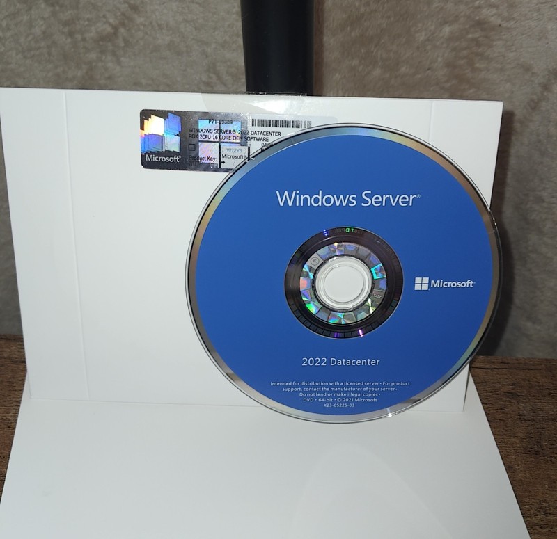 Windows Server 2022 Datacenter Edition - 16 Core License (P71-09389) w/ 50 CALs gallery