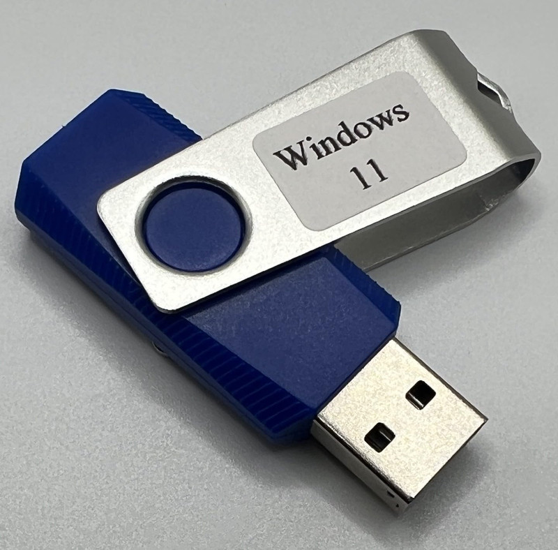 Recovery and Repair USB Drive for Windows 11, 64-Bit, Install-Restore-Recover... gallery
