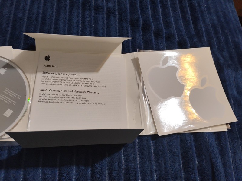 Mac Computers OS X Install Disc 1 & 2 Version 10.5.4 2008 Model 3A152 W/Manuals gallery