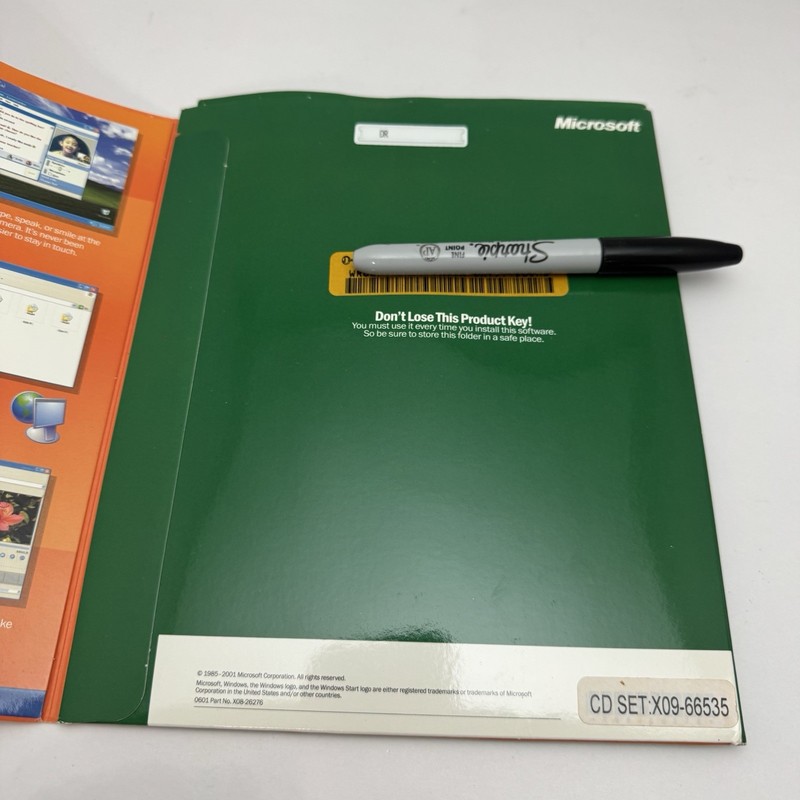 Microsoft Windows XP Home Edition Upgrade Version 2002 w Key USED gallery