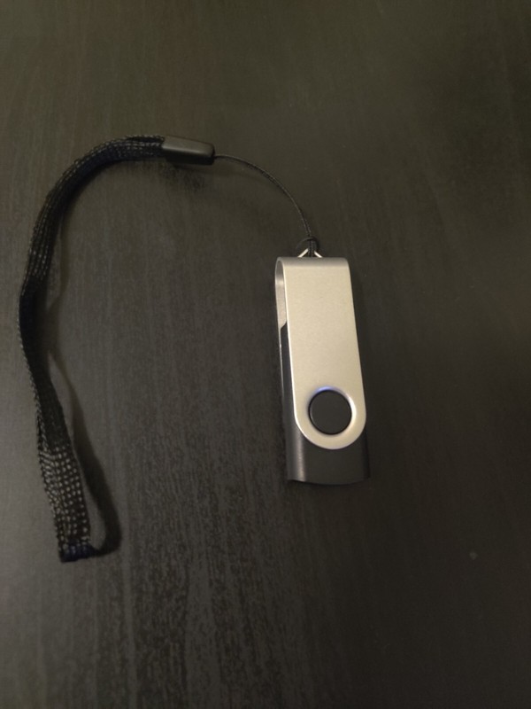 Custom Bootable OS 16GB USB - Mint, Kali, Fedora, Ubuntu, Debian gallery
