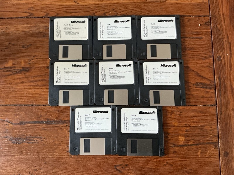 Microsoft Windows for Workgroups 3.11 Vintage 1993 3.5″ Floppy Disk, 1-8 Version