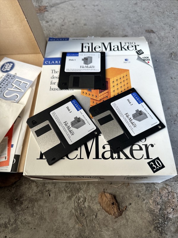 FileMaker Pro 3.0 Vintage PowerPC Mac PPC Macintosh Floppy Version With Manual gallery