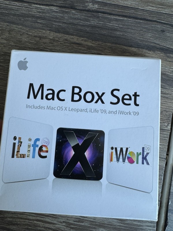 Mac Box Set – Family Pack (MB998Z/A)