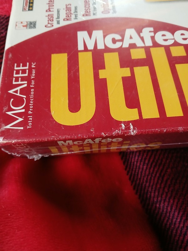 McAfee Utilities Nuts & Bolts Factory Sealed for Windows 95/98 NEW! gallery