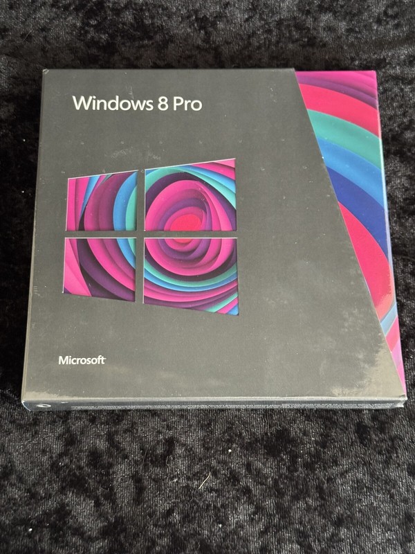 Microsoft Windows 8 Pro Upgrade 32/64 Bit, English with VAT Invoice