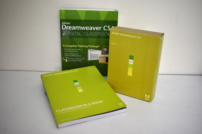 ADOBE DREAMWEAVER CS4 WINDOWS + CLASSROOM IN A BOOK AND FREE DREAMWEAVER DIGITAL