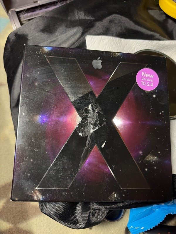 Mac OS x Leopard 10.5.4 Retail Pack Disc Version with Manual
