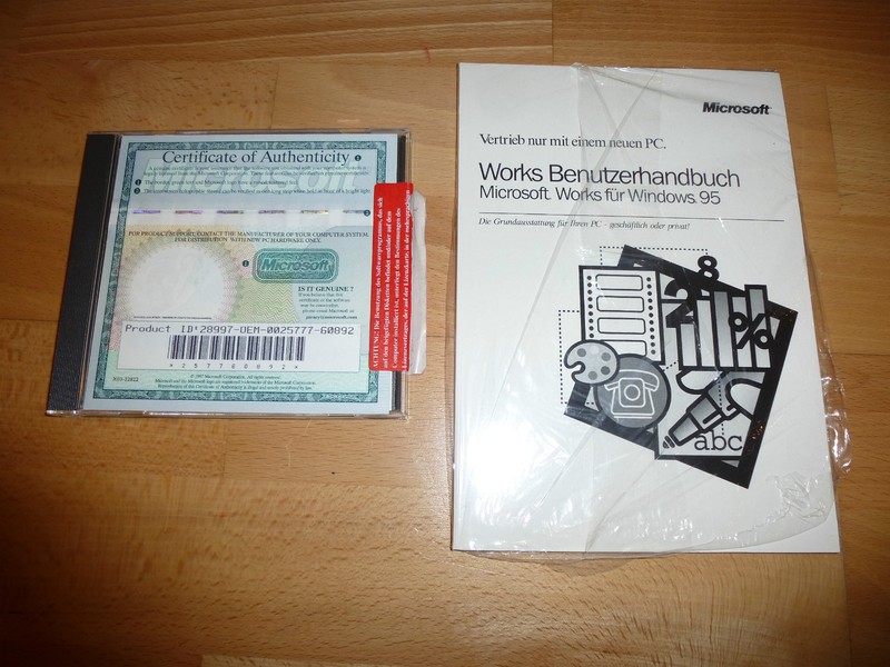 Microsoft Works Version 4.0 for Windows 95 CD Sampler Product ID User Guide