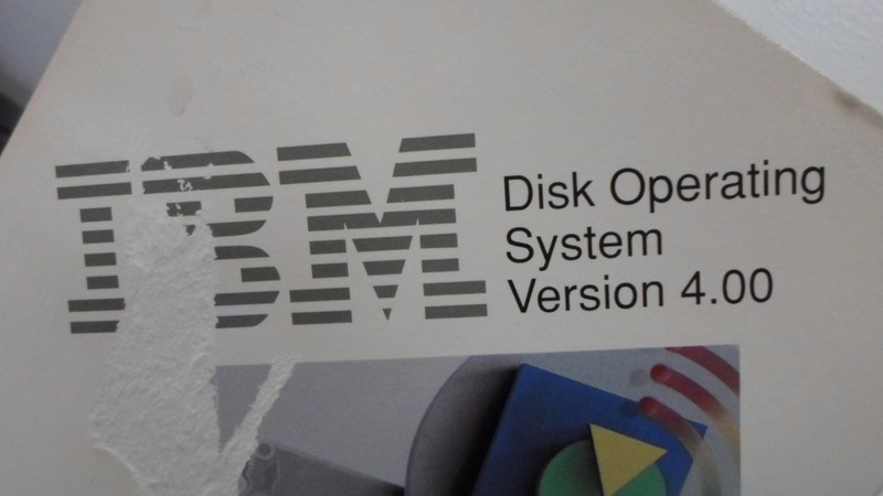 IBM Disk Operating System Version 4.00 3.5" Diskettes - Original Box gallery