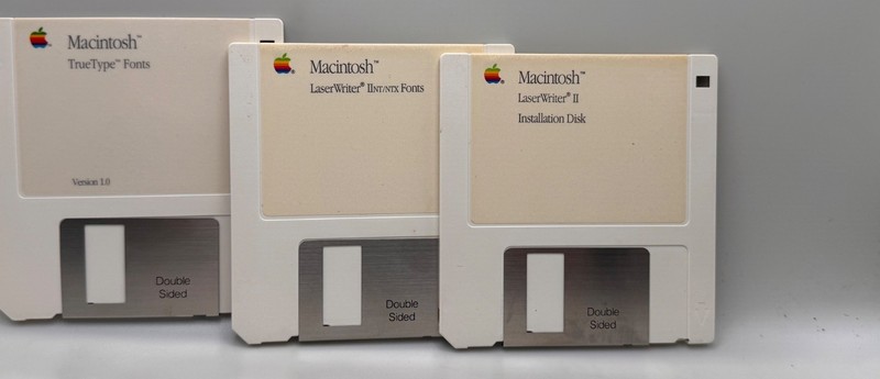 Apple Macintosh LaserWriter II Software Installation Disk + Fonts (x6 Floppies)