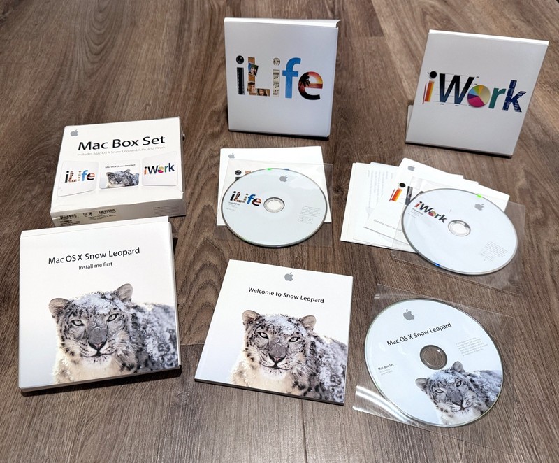 Apple Mac Box Set Includes Mac OS X Snow Leopard iLife 09 iWork 09 MC209Z/A  gallery