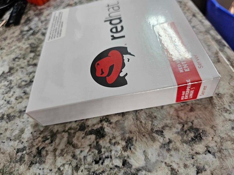 Retro Vintage New Red Hat Enterprise Linux 5 Server Dell PN G744K Rev A00 gallery