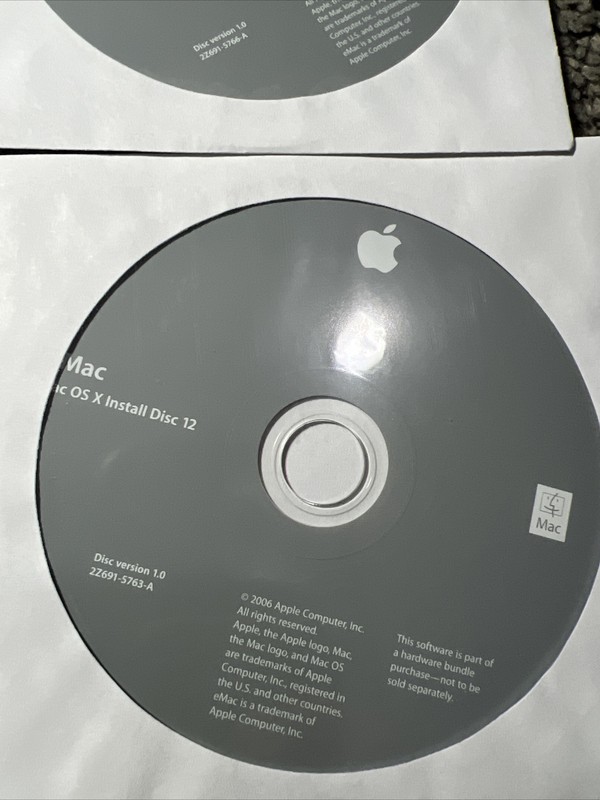 eMac Mac os x install disc 12-20 Disc Version 1.0 2006 Apple Computer Software gallery