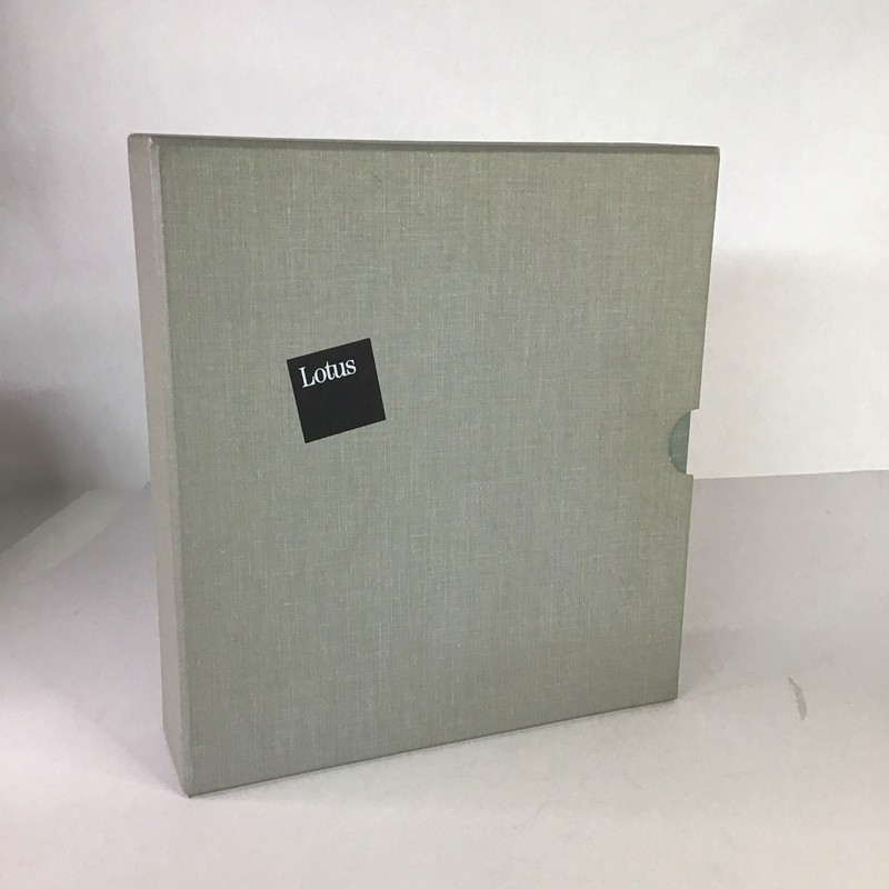 Vintage LOTUS 123 Software V2.01 5.25″ Floppy Disks, Manuals & Slip Case-Photos