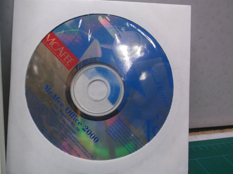 MacAfee office 2000 users guide with cd