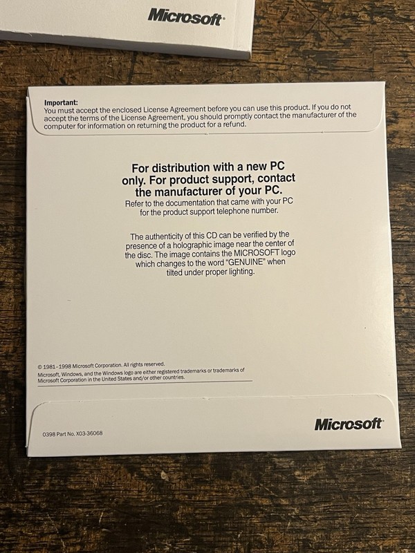 MICROSOFT WINDOWS 98 Cd with Manual-Key maybe used. Please read gallery