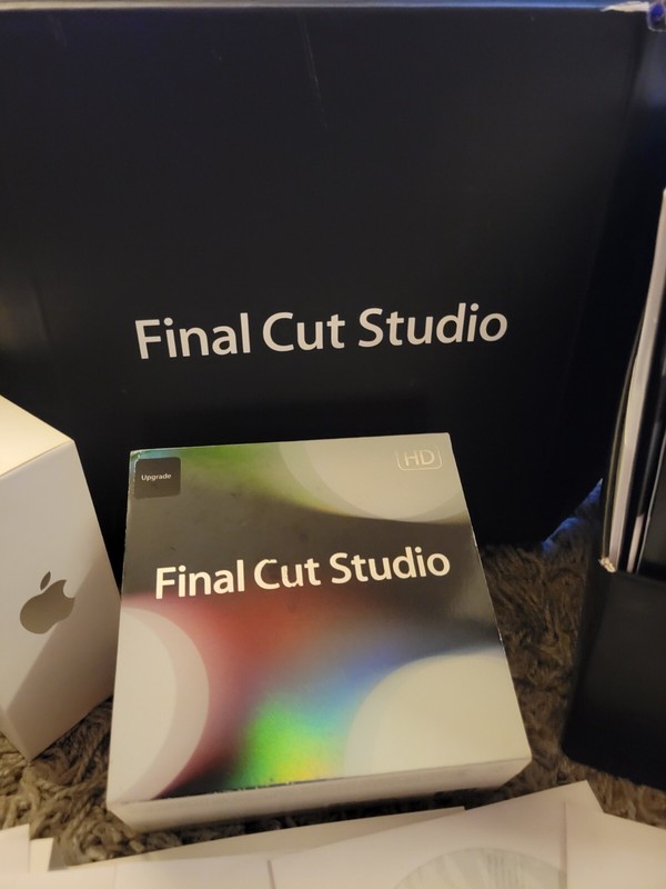 Apple Final Cut Pro Mac User Manual SET 10 MANUALS ONLY NO SOFTWARE + UPGRADE CD gallery