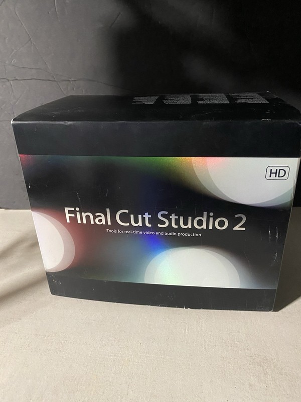 Apple for Mac Final Cut Studio 2 Pre-owned.