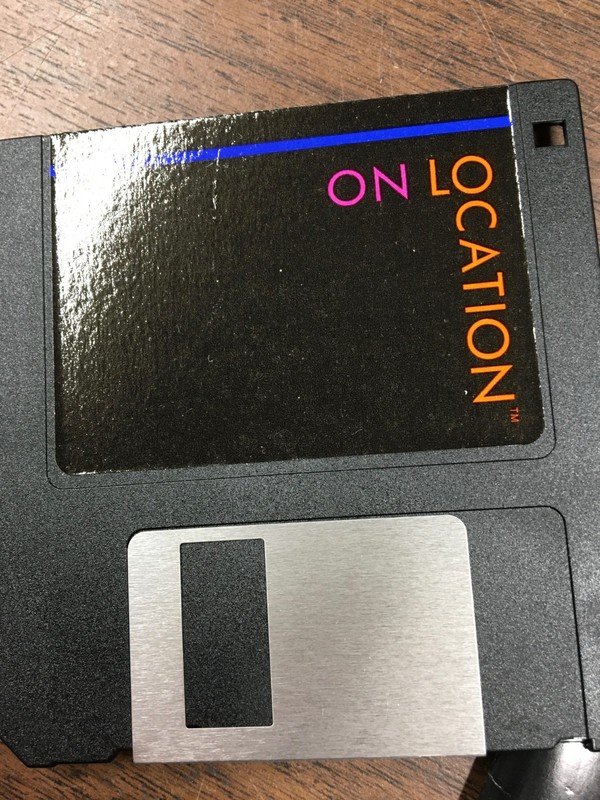 Vintage Macintosh software : ON LOCATION - Manual and Software gallery