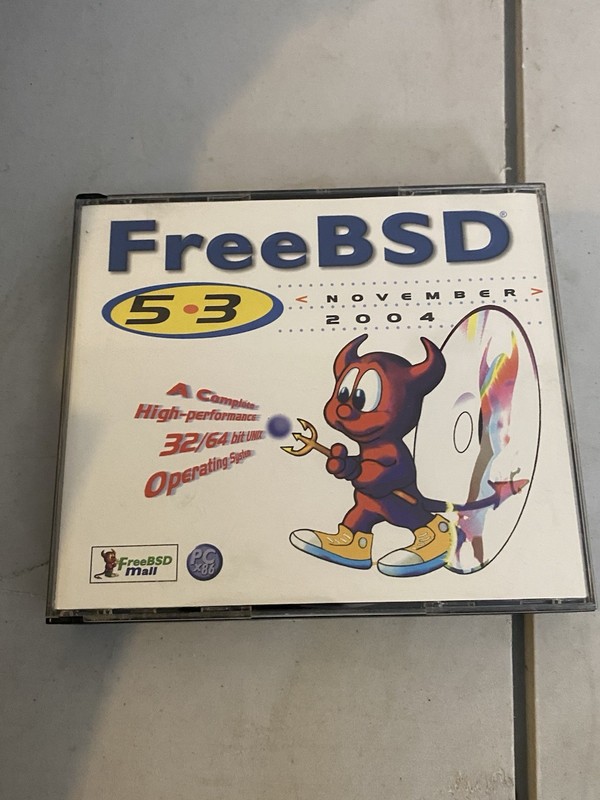 Vintage FreeBSD 5.3 November 2004 Operating System PC x86 32/64-bit CD Set