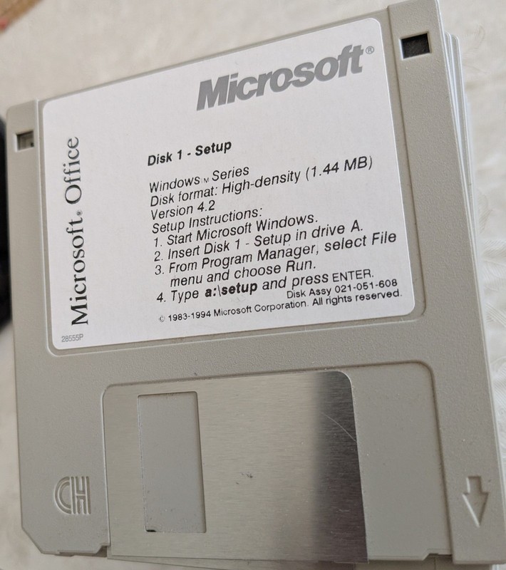 Early Microsoft Office Version 4.2 23 Floppy Discs 3.5" 1983-1994 Vntg software gallery