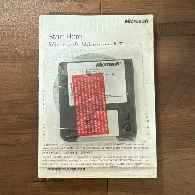 Sealed Microsoft Windows NT 4.0 Installation Kit – CDs & Floppy Disks