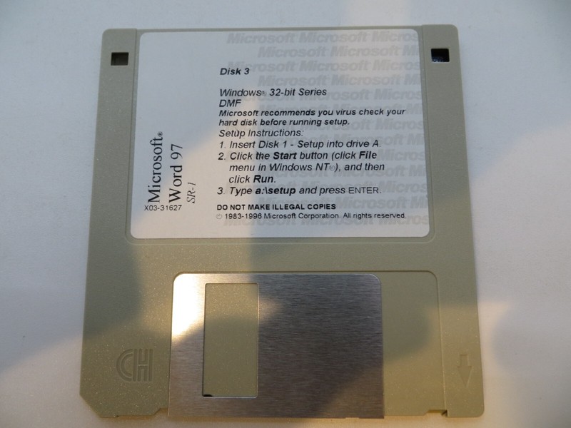 3.5" Floppy Disks MICROSOFT WORD 97 - SR-1 1996 18 Discs - gallery